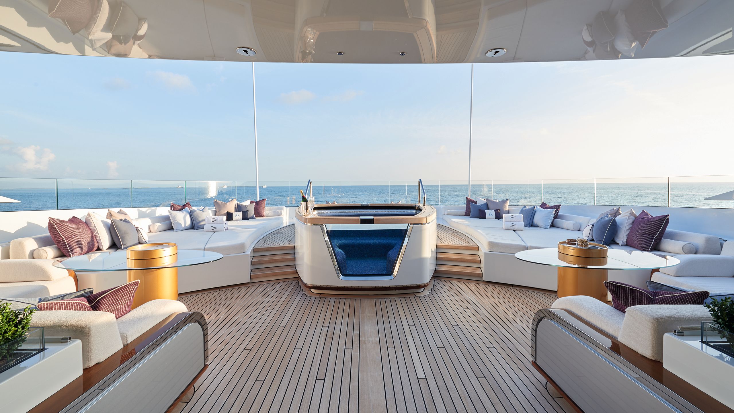 Arrow sundeck pool and soft seating