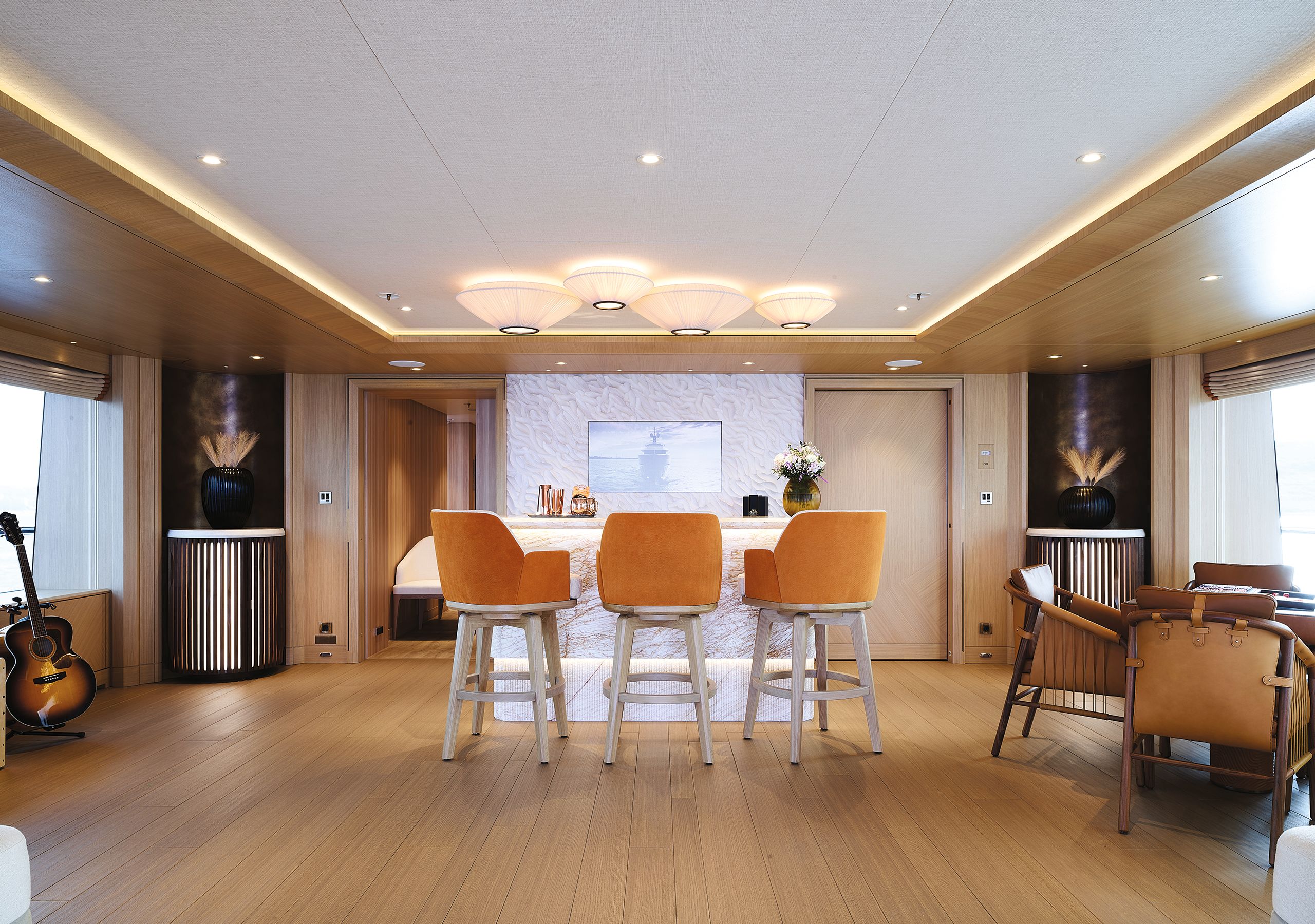 Bar area with chairs