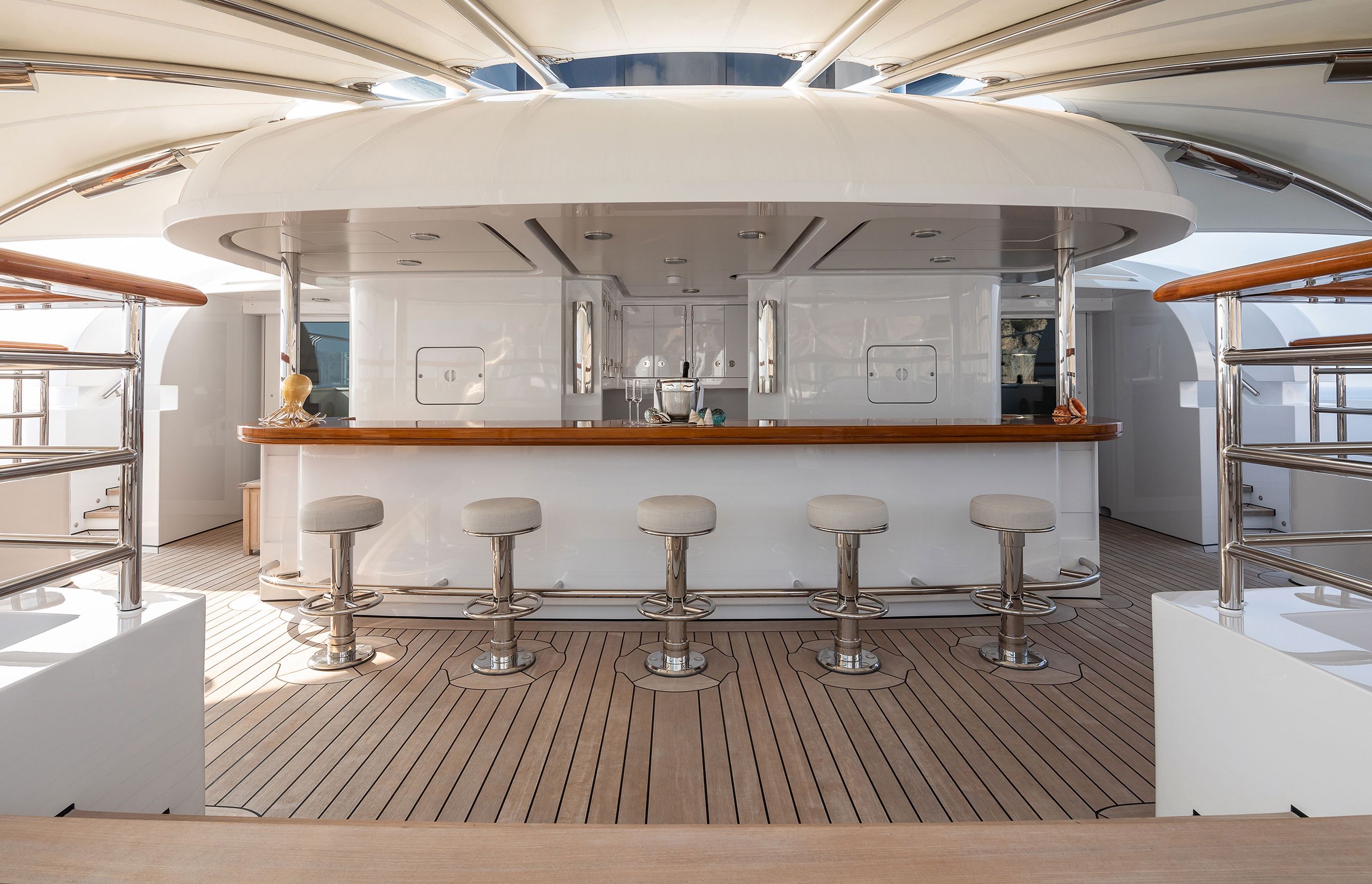 Bar area with stools